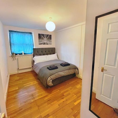 Lovely 2-Bedroom Serviced Apartment Greater Londres Exterior foto