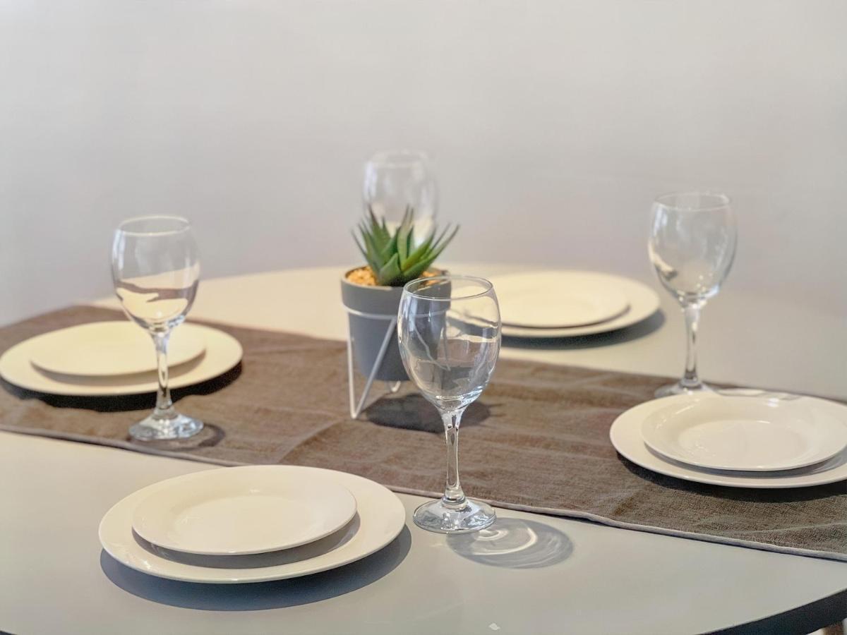 Lovely 2-Bedroom Serviced Apartment Greater Londres Exterior foto